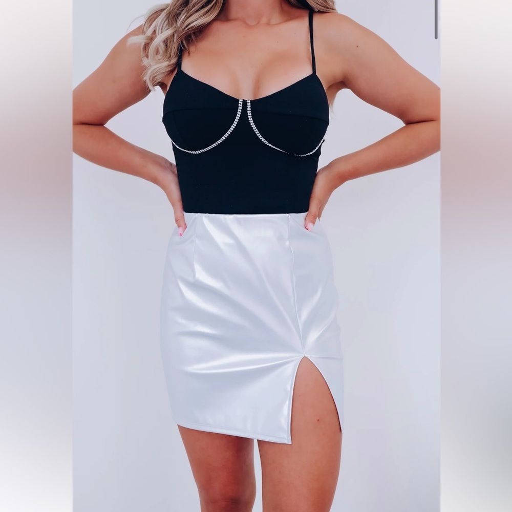 Timing Womens Silla Side Slit Faux Leather Mini Skirt | Color: Silver | New/Nwt!